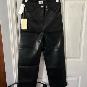 Aritzia black Faux Leather cropped Pants size 4